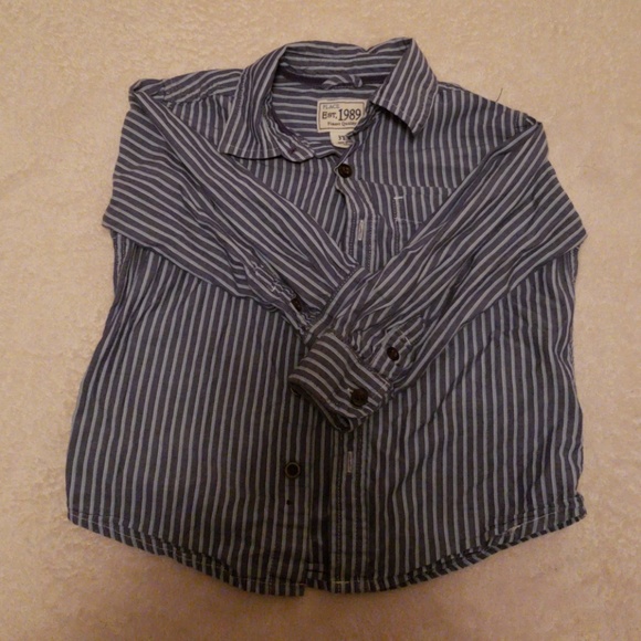 Button down - Picture 2 of 2